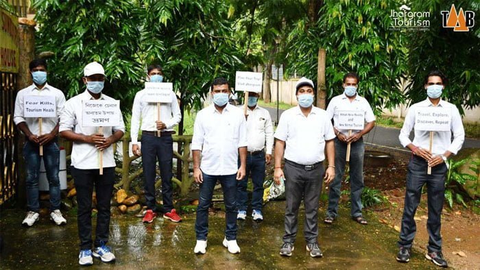 ভয় ভেঙে আসুন পর্যটক, প্রদর্শন-বার্তা ঝাড়গ্রামে - West Bengal News 24