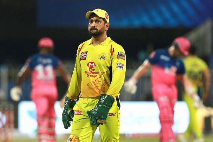 উড়ন্ত মাহির ক্যাচের ভিডিও ভাইরাল, কুর্নিশ ফ্যানদের (ভিডিও) - West Bengal News 24