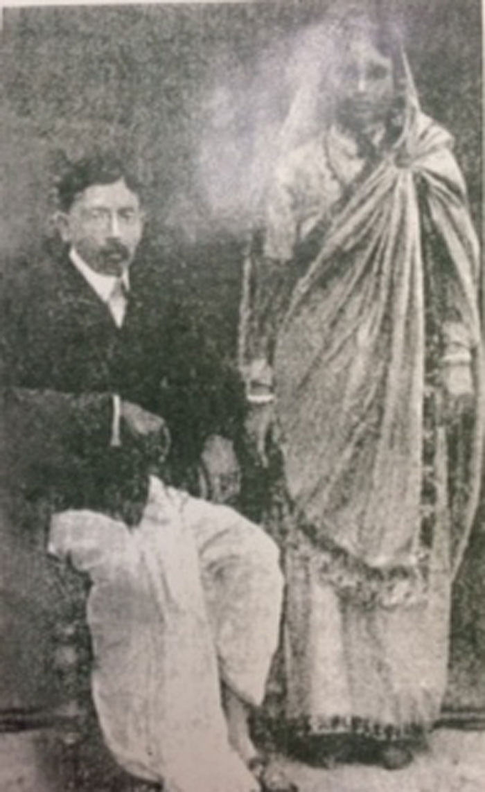 বাঙালি মেয়ের জাপানি বধূবেশে জাপান যাত্রা - West Bengal News 24