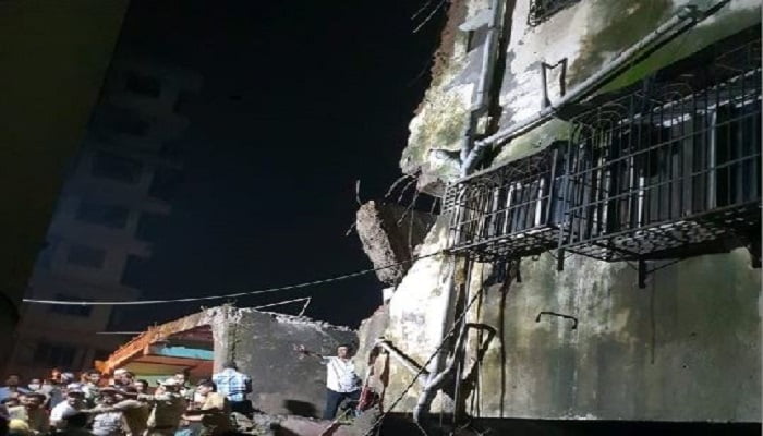 মুম্বাইয়ে ভবন ধসে মৃতের সংখ্যা বেড়ে ১০ - West Bengal News 24
