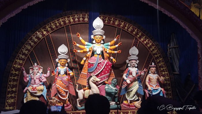 দেবী মহিষাসুরমর্দ্দিনী এবং বিন্ধ্যবাসিনী আগমন দোলায় - West Bengal News 24