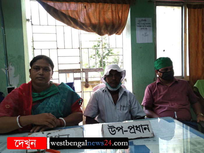 পানিপারুল গ্রাম পঞ্চায়েত প্রধানের বিরুদ্ধে অভিযোগ,পঞ্চায়েতের একাংশ কর্মীর - West Bengal News 24