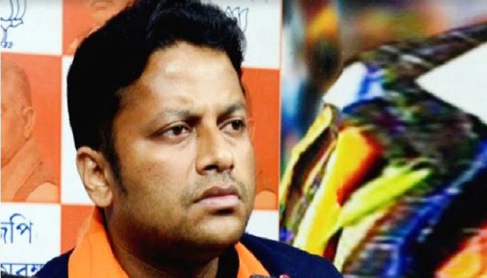 মমতাকে আলিঙ্গন করবেন বলে নিজেই আক্রান্ত - West Bengal News 24