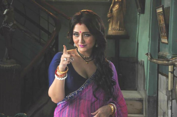 অন্তরঙ্গ দৃশ্য নিয়ে বিতর্ক তুঙ্গে, স্বস্তিকার - West Bengal News 24 অন্তরঙ্গ দৃশ্য নিয়ে বিতর্ক তুঙ্গে, স্বস্তিকার - West Bengal News 24