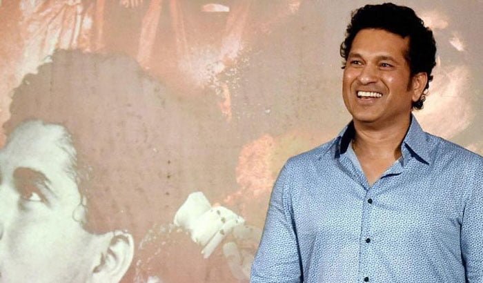 ব্যাটসম্যানদের হেলমেট ব্যবহার বাধ্যতামূলক করা উচিত: শচীন - West Bengal News 24 ব্যাটসম্যানদের হেলমেট ব্যবহার বাধ্যতামূলক করা উচিত: শচীন - West Bengal News 24