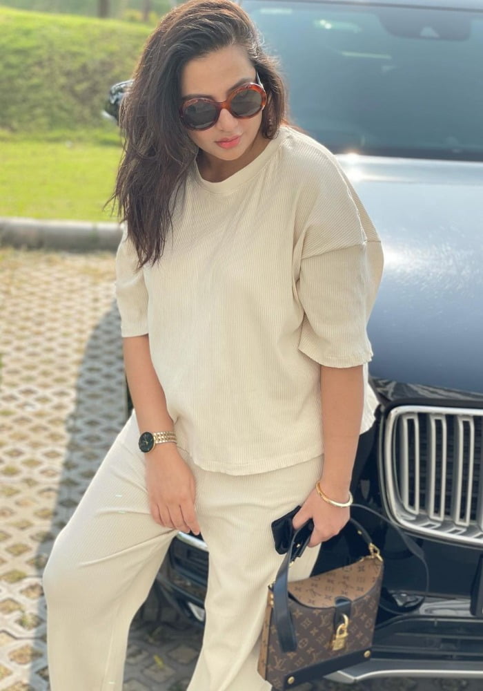 নতুন লুকে চমকে দিলেন শুভশ্রী - West Bengal News 24