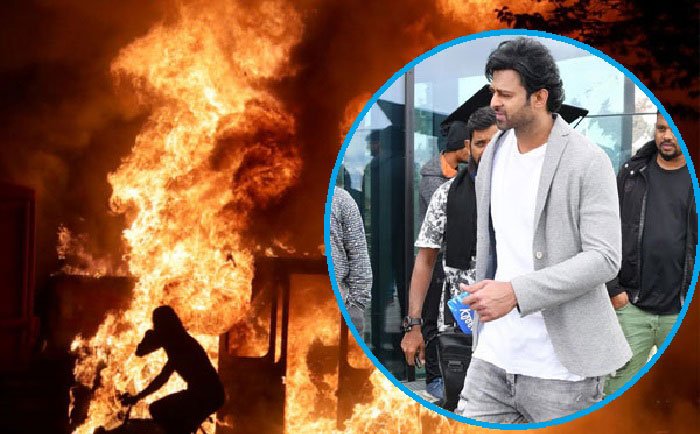 জ্বলে-পুড়ে ছাই শুটিংয়ের সেট, স্থগিত প্রভাস-সইফ অভিনীত ছবি - West Bengal News 24 জ্বলে-পুড়ে ছাই শুটিংয়ের সেট, স্থগিত প্রভাস-সইফ অভিনীত ছবি - West Bengal News 24