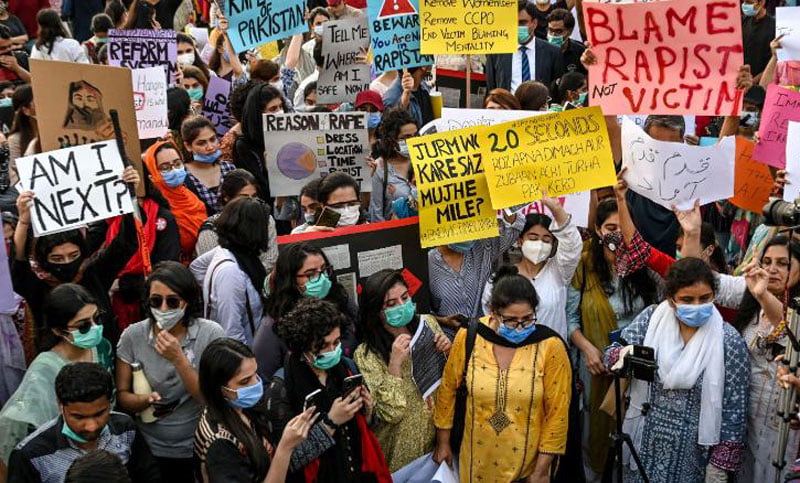 মহাসড়কে সংঘবদ্ধ ধর্ষণ: দু’জনের মৃত্যুদণ্ড দিল পাকিস্তানের আদালত - West Bengal News 24