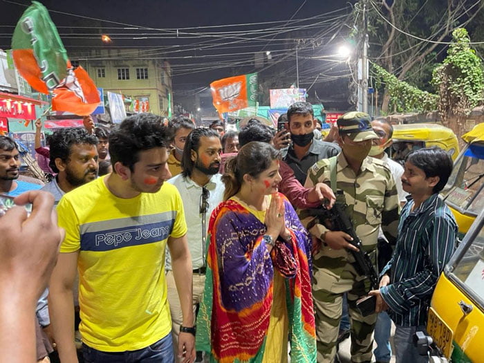 নির্বাচনী প্রচারণায় বাজারে শ্রাবন্তী - West Bengal News 24