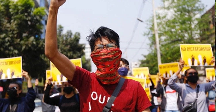 বিক্ষোভ করলে মাথায় গুলি লাগতে পারে: মিয়ানমার জান্তার হুঁশিয়ারি - West Bengal News 24