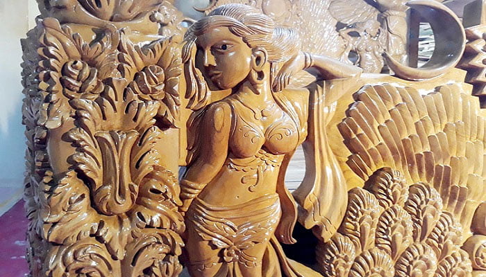 খাটের ছবি ফেসবুকে দিতেই ভাইরাল, দেখতে ছুটে যাচ্ছেন মানুষ - West Bengal News 24