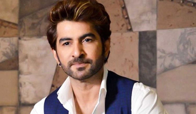 করোনার টিকা নিয়েও করোনা আক্রান্ত হলেন Jeet - West Bengal News 24