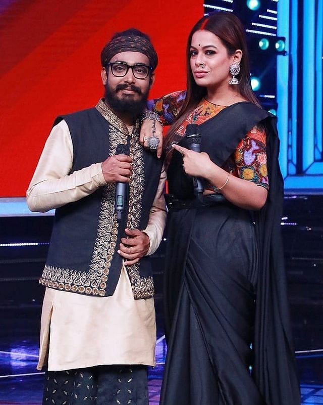 সারেগামায় চ্যাম্পিয়ন হননি অনুষ্কা, ফেসবুকে তুলকালাম - West Bengal News 24 সারেগামায় চ্যাম্পিয়ন হননি অনুষ্কা, ফেসবুকে তুলকালাম - West Bengal News 24