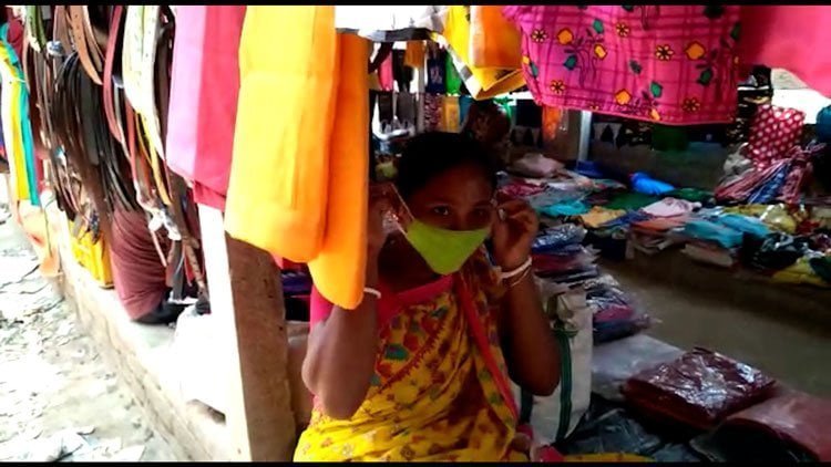 রমজান মাসের ১৪ টি রোজা হয়েই গেল! পোশাক-আশাক বা অন্য কিছু, বেচাকেনা নেই একদম - West Bengal News 24