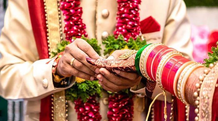 নিজের সন্তানকে বিয়ে করতে চান বাবা-মা! অনুরোধ আদালতে - West Bengal News 24