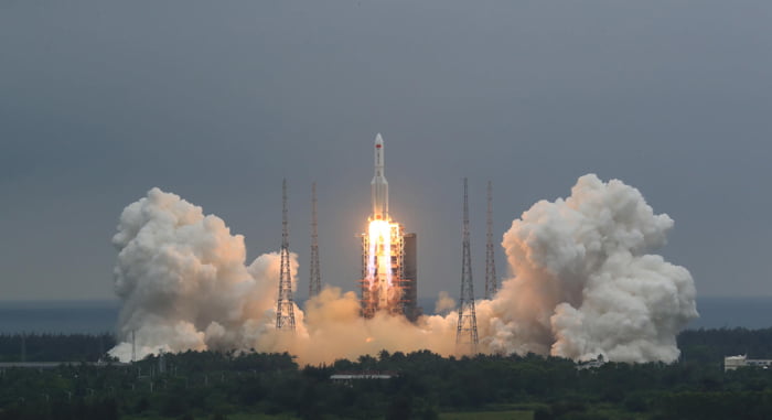 শনিবার রাতে পৃথিবীতে আছড়ে পড়তে পারে চীনা রকেট ‘লং মার্চ ৫বি’! - West Bengal News 24