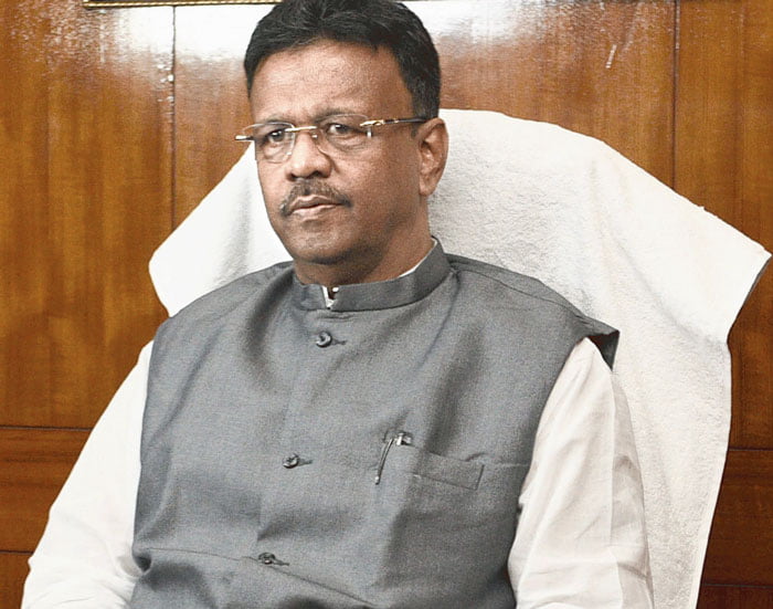 রাজভবনের সামনে মৃত্যুর ঘটনায় তদন্ত ও এফআইআরের নির্দেশ দিলেন ফিরহাদ হাকিম - West Bengal News 24