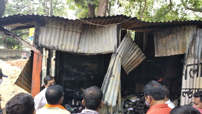 নদীয়ার ফুলিয়ায় বিজেপির এক সক্রিয় কর্মীর দোকানে আগুন, অভিযোগের তির তৃণমূলের দিকে - West Bengal News 24