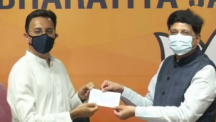 বড় ধাক্কা কংগ্রেসের, বিজেপিতে যোগ দিলেন বাংলায় এআইসিসি-র পর্যবেক্ষক জিতিন প্রসাদ - West Bengal News 24