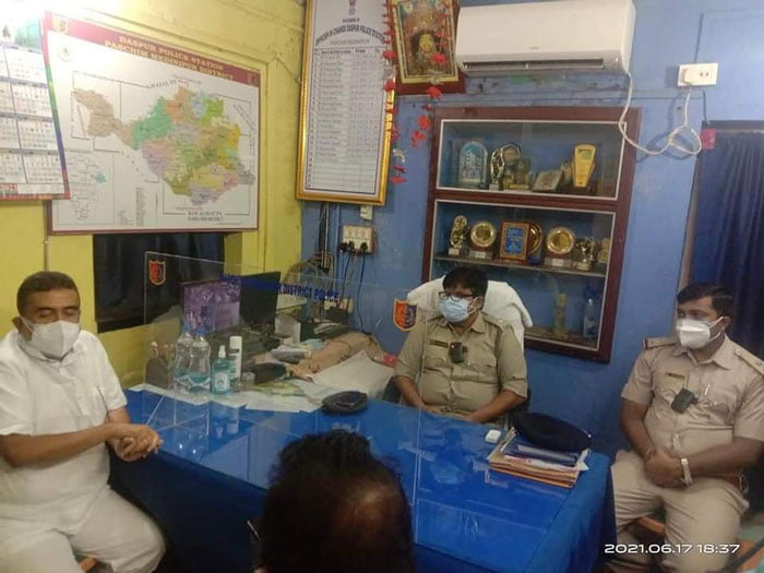 বৃহস্পতিবার রাত্রে হঠাৎই দাসপুর থানায় বিরোধী দলনেতা শুভেন্দু অধিকারী! - West Bengal News 24
