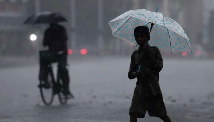 weather update west bengal : রাজ্যে বর্ষার সঙ্গে জোড়া ঘূর্ণাবর্তের জের,দিনভর বৃষ্টির পূর্বাভাস হাওয়া অফিসের - West Bengal News 24