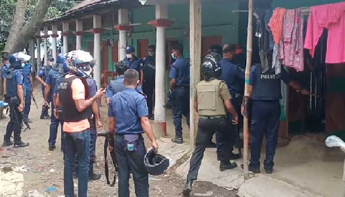 সুনামগঞ্জে খাস জমি চিহ্নিত করতে গিয়ে হামলায় এসিল্যান্ডসহ আহত ১০ - West Bengal News 24