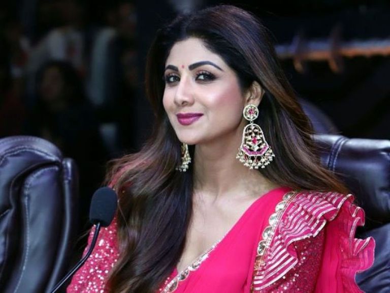 Shilpa Shetty : শিল্পাকে চমকে দিলেন সাংবাদিকরা - West Bengal News 24