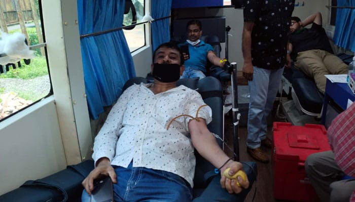 মোবাইল রক্তদান শিবিরে রক্তদান দুর্গাপুর মাউন্টেনিয়ার্স অ্যাসোসিয়েশনের সদস্যদের - West Bengal News 24 মোবাইল রক্তদান শিবিরে রক্তদান দুর্গাপুর মাউন্টেনিয়ার্স অ্যাসোসিয়েশনের সদস্যদের - West Bengal News 24