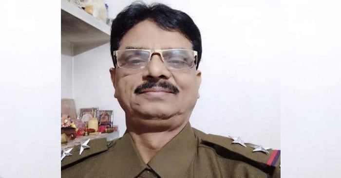 পুলিশ স্টেশনে বসেই ঘুষ নেওয়া, হাতেনাতে ধরে পুলিশকে গ্রেফতার করল পুলিশ - West Bengal News 24