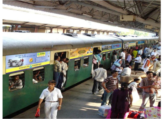 করোনায় বিনা টিকিটে ভ্রমণ, ১ বছরে ধৃত ২৭ লাখ রেলযাত্রী - West Bengal News 24