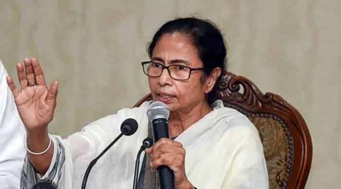 সাধারণ যাত্রীর জন্য এখনই লোকাল ট্রেন নয়, জানিয়ে দিলেন মুখ্যমন্ত্রী - West Bengal News 24