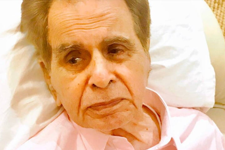Dilip Kumar : আবারও হাসপাতালে দিলীপ কুমার - West Bengal News 24