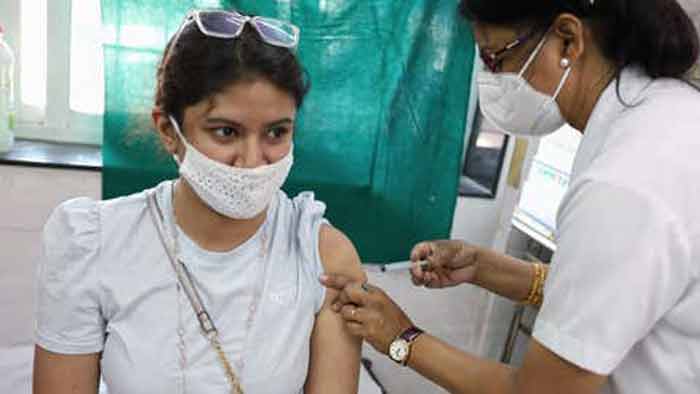 corona third wave in india : ‘নিয়ম মেনে টিকাকরণে জোর দিলে আটকানো যাবে তৃতীয় ঢেউ’ - West Bengal News 24