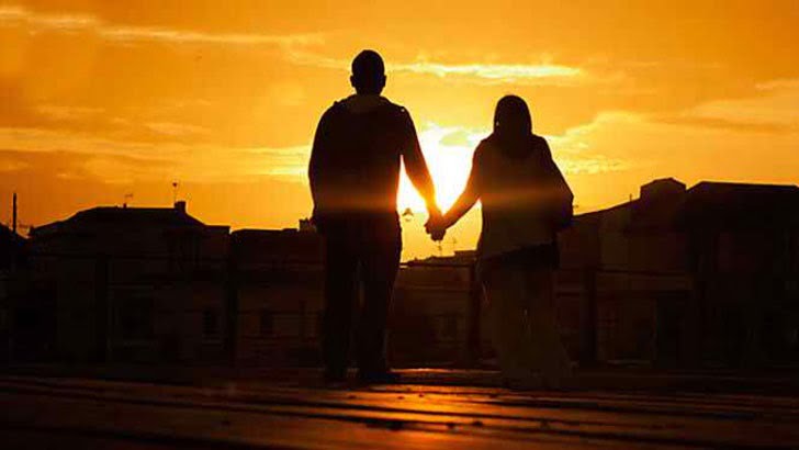 হাত ধরার ভঙ্গি জানিয়ে দেবে সঙ্গীর ব্যক্তিত্ব - West Bengal News 24