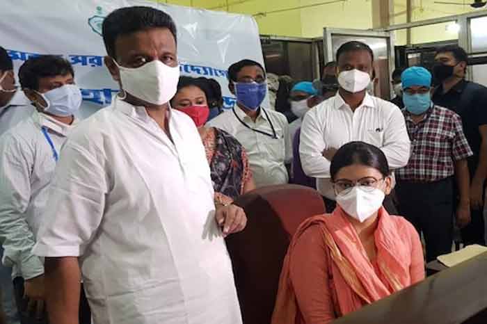 Bangla Sahayata Kendra : আর কাউকে ছুটতে হবে না সরকারি অফিসে, শহরে চালু হল ‘বাংলা সহায়তা কেন্দ্র’ - West Bengal News 24 Bangla Sahayata Kendra : আর কাউকে ছুটতে হবে না সরকারি অফিসে, শহরে চালু হল ‘বাংলা সহায়তা কেন্দ্র’ - West Bengal News 24
