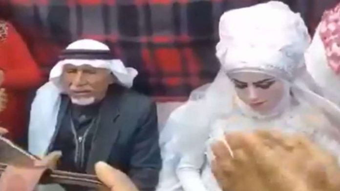 নিজের ৩৭তম বিয়ে সারলেন বৃদ্ধ, উপস্থিত রইলেন ২৮ স্ত্রী, ১৩৫ সন্তান, ভিডিও ভাইরাল - West Bengal News 24