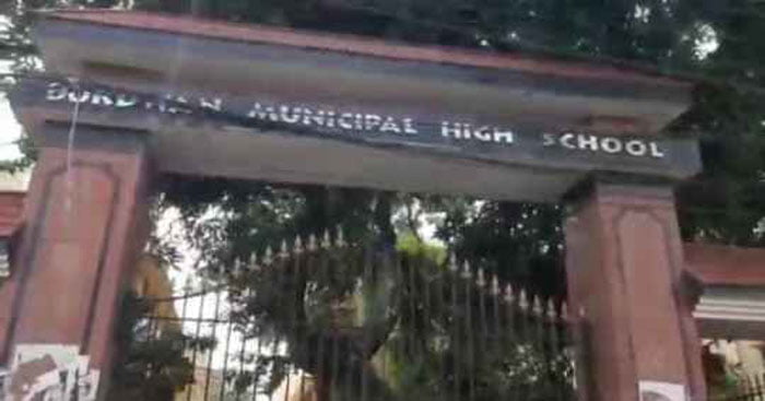 স্কুল ক‍্যাম্পাসে গাছের মৃত্যু : নজিরবিহীন চাপানউতোর দুই শিক্ষকের মধ‍্যে - West Bengal News 24