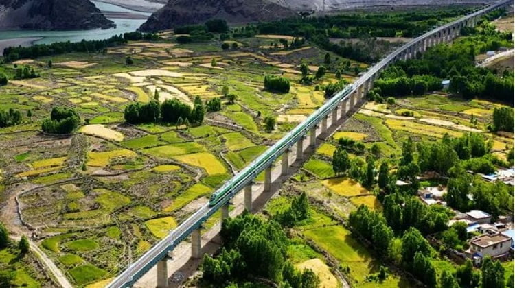 তিব্বতের বুলেট ট্রেনে যাত্রীদের লাগে বাড়তি অক্সিজেন - West Bengal News 24