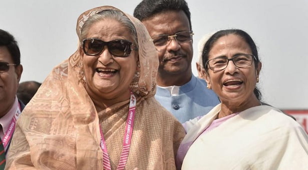 শেখ হাসিনার দেওয়া আম উপহার পেয়ে আপ্লুত মমতা ব্যানার্জি - West Bengal News 24