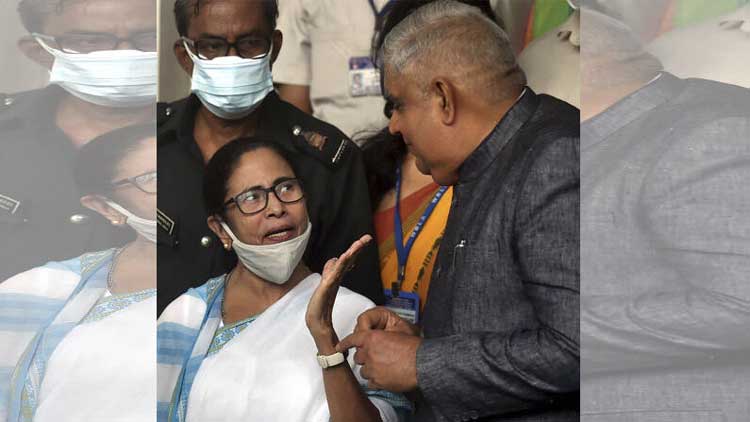 নবান্ন থেকে ফেরার পথে রাজভবনে গেলেন মমতা, রাজ্যপালের সঙ্গে সাক্ষাত্ ঘিরে বাড়ছে জল্পনা - West Bengal News 24 নবান্ন থেকে ফেরার পথে রাজভবনে গেলেন মমতা, রাজ্যপালের সঙ্গে সাক্ষাত্ ঘিরে বাড়ছে জল্পনা - West Bengal News 24