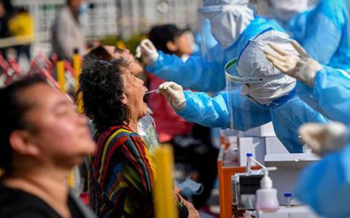 চিনে ফের লাগামছাড়া করোনা সংক্রমণ, বেজিং-সহ ১৫ শহরে হু হু করে বাড়ছে সংক্রমণ - West Bengal News 24 চিনে ফের লাগামছাড়া করোনা সংক্রমণ, বেজিং-সহ ১৫ শহরে হু হু করে বাড়ছে সংক্রমণ - West Bengal News 24