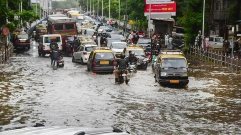মহারাষ্ট্রে টানা বৃষ্টিপাত, বন্যা ও ভূমিধসে নিহত বেড়ে ৬৭ জন - West Bengal News 24