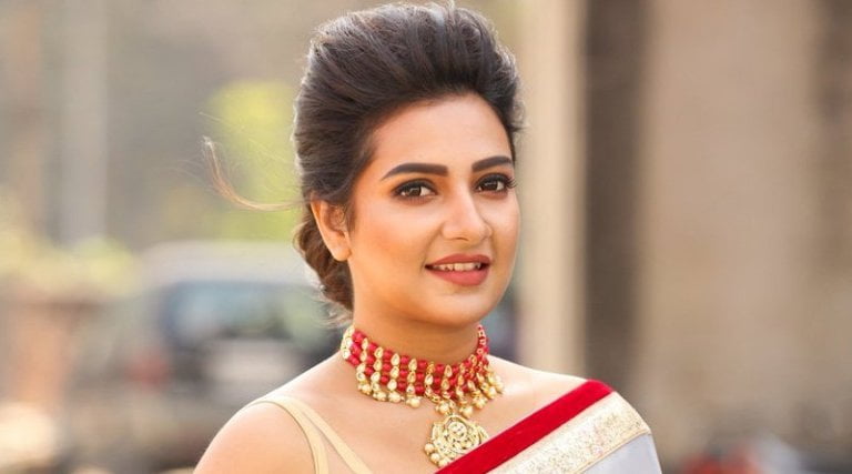 Subhashree Ganguly : বাড়তি ওজন নিয়ে কটাক্ষের মুখে শুভশ্রী - West Bengal News 24