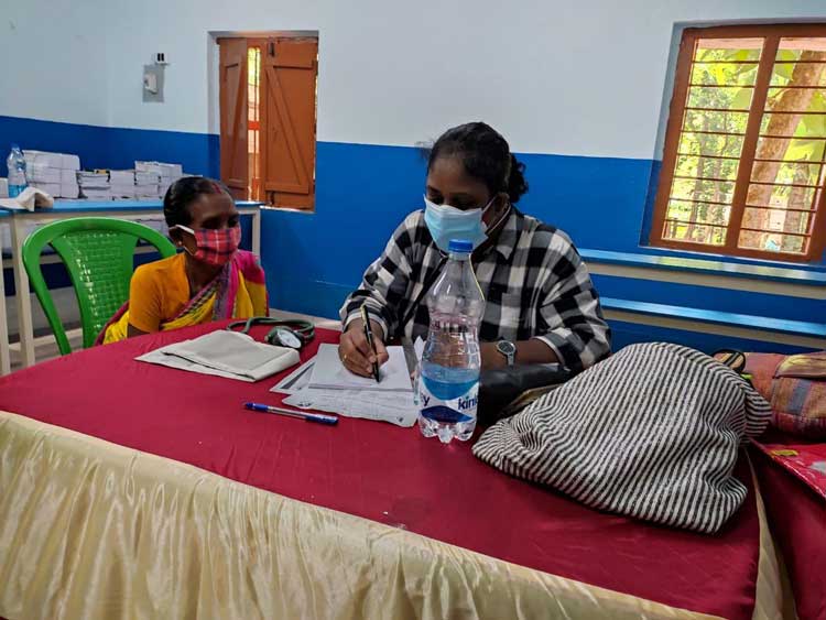 প্রধান শিক্ষকদের সংগঠনের উদ্যোগে জঙ্গলমহলে স্বাস্থ্যশিবির - West Bengal News 24