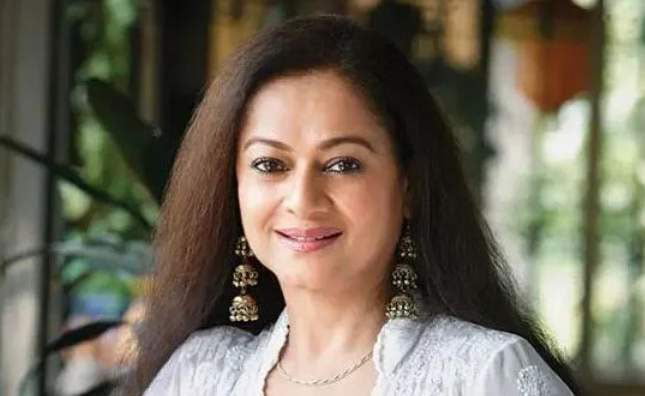 স্বামীর কাণ্ডে বিড়ম্বনায় পড়েছেন বলিউডের যে তারকারা - West Bengal News 24