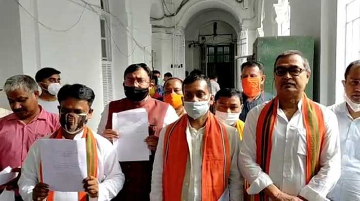 বিধানসভার আটটি স্ট্যান্ডিং কমিটির চেয়ারম্যানেরপদ থেকে ইস্তফা দিলেন আট বিজেপি বিধায়ক - West Bengal News 24