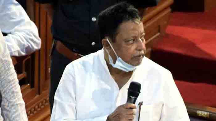 Mukul Roy : বিধানসভায় মুকুলকে প্রণাম করে আশীর্বাদ নিলেন ২ বিজেপি বিধায়ক, বাড়ছে জল্পনা - West Bengal News 24