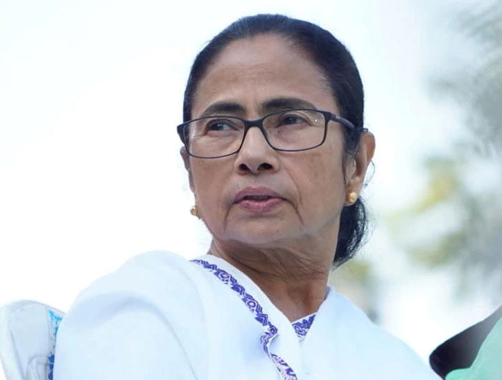 অসুস্থ ভাইপো, আচমকাই হাসপাতালে দেখতে গেলেন মমতা - West Bengal News 24