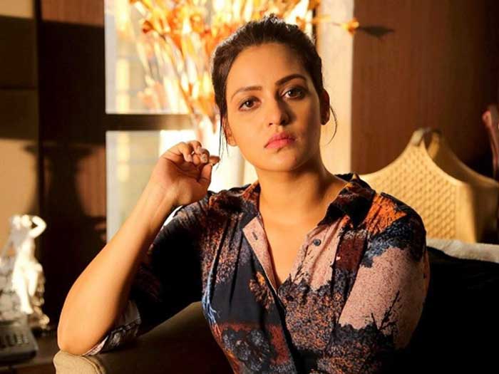 Priyanka Sarkar : ছেলে সহজ যেন বুঝতে পারে, ছোট জামা পরলেই মেয়েরা খারাপ হয়ে যায় না: প্রিয়াঙ্কা - West Bengal News 24