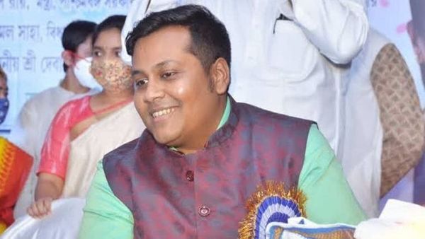 কসবা ভুয়ো টিকা কাণ্ডে আদালতে চার্জশিট পেশ করল পুলিশ, নাম রয়েছে দেবাঞ্জন সহ ৮ জনের - West Bengal News 24